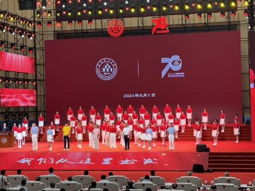 9B0AFC39-BED5-4E74-ACB8-69D1D353D7A8